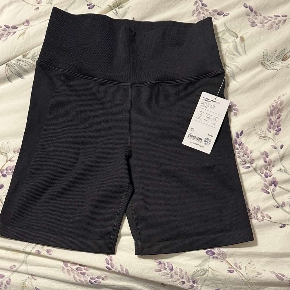 Athleta Aurora bike short